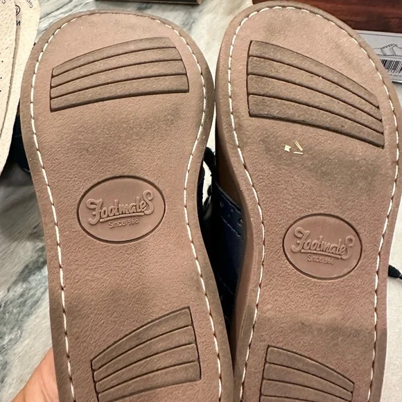 FootMates Tan and Navy Dress Shoes for Kids - Picture 2 of 4